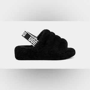 Ugg Fluff yeah slide black size 9 NWT